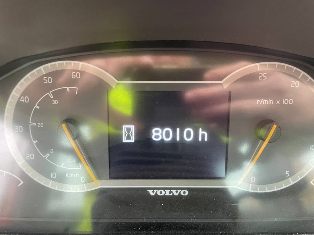 Pá carregadora de rodas Volvo L 260 H: foto 11