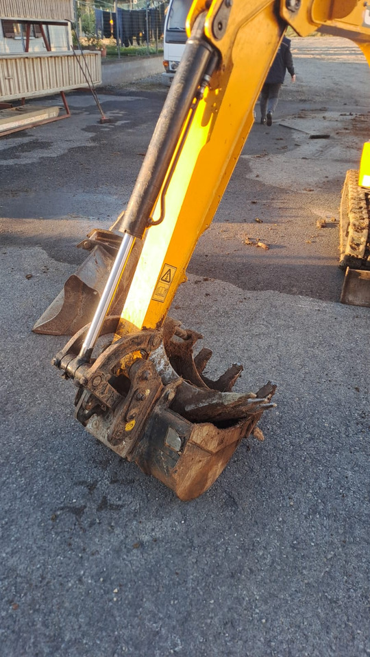 JCB 18 Z 1 - Mini escavadeira: foto 4 JCB 18 Z 1 - Mini escavadeira: foto 4