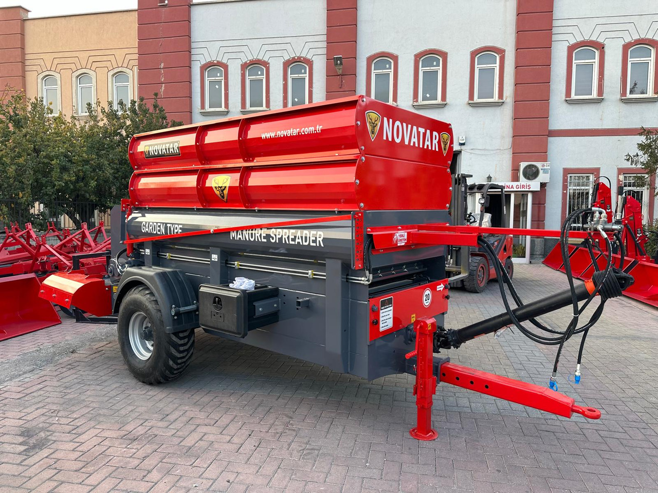 Novatar MANURE SPREADER FOR TREES AND GREENHOUSE - Espalhador de estrume: foto 2 Novatar MANURE SPREADER FOR TREES AND GREENHOUSE - Espalhador de estrume: foto 2