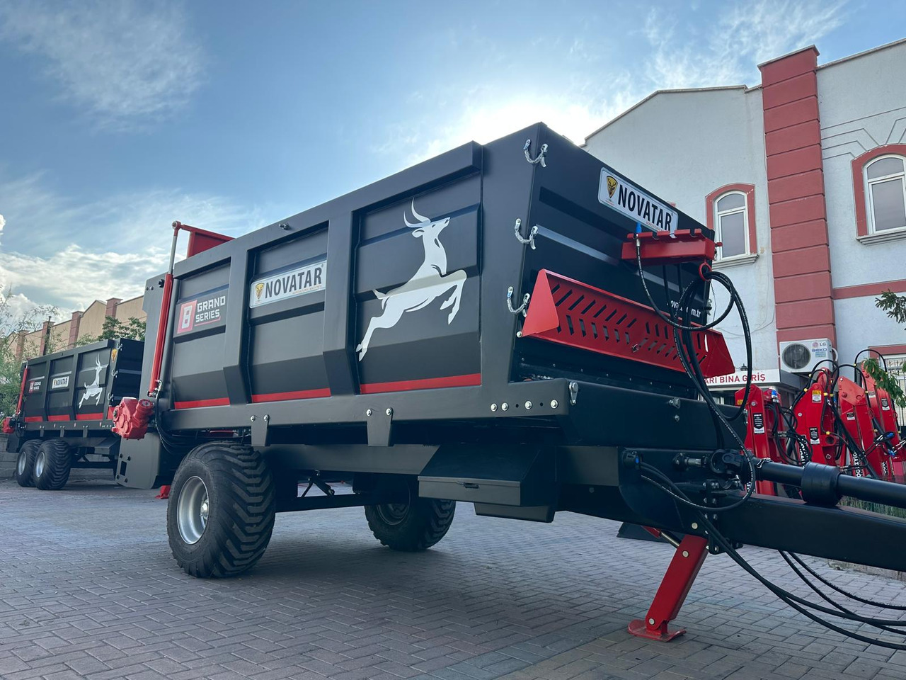 Novatar Manure Spreader 6 m3 - Espalhador de estrume: foto 2 Novatar Manure Spreader 6 m3 - Espalhador de estrume: foto 2