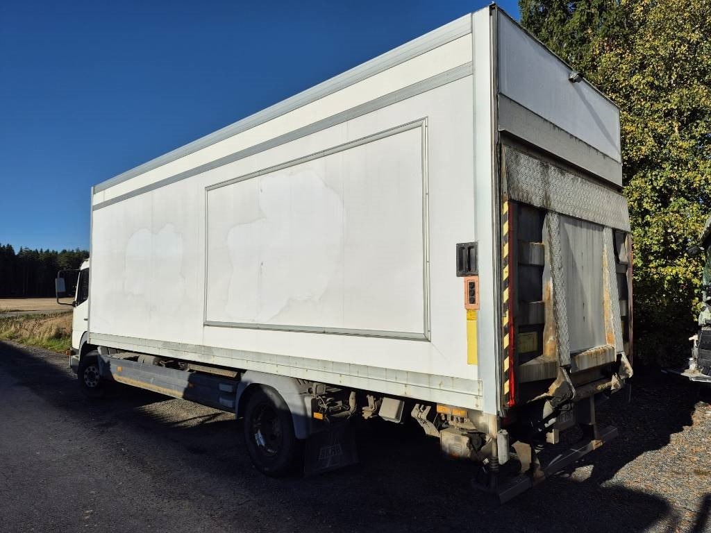 Mercedes-Benz Atego 1223 umpikori+pl nostin - Camião furgão: foto 4 Mercedes-Benz Atego 1223 umpikori+pl nostin - Camião furgão: foto 4