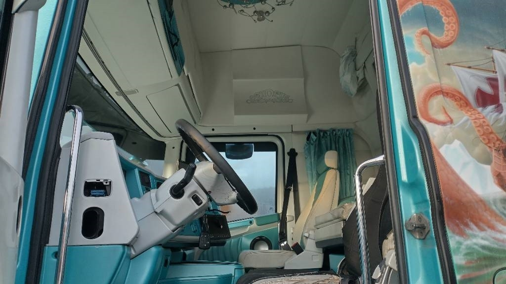 Scania R560 6x2 8,35m umpikori +pl-nostin - Camião furgão: foto 5 Scania R560 6x2 8,35m umpikori +pl-nostin - Camião furgão: foto 5