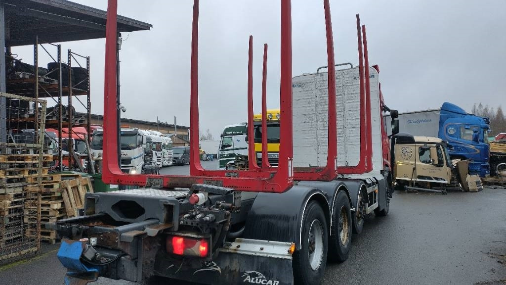 Scania XT650 8x4 puuvarustus,rautajouset - Camião de transporte de madeira: foto 2 Scania XT650 8x4 puuvarustus,rautajouset - Camião de transporte de madeira: foto 2