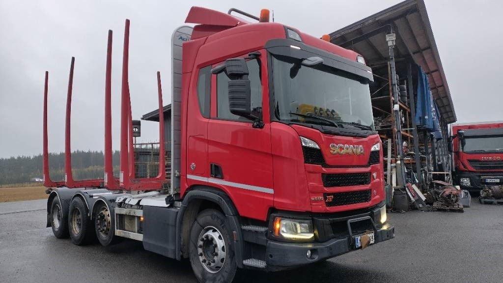 Scania XT650 8x4 puuvarustus,rautajouset - Camião de transporte de madeira: foto 4 Scania XT650 8x4 puuvarustus,rautajouset - Camião de transporte de madeira: foto 4