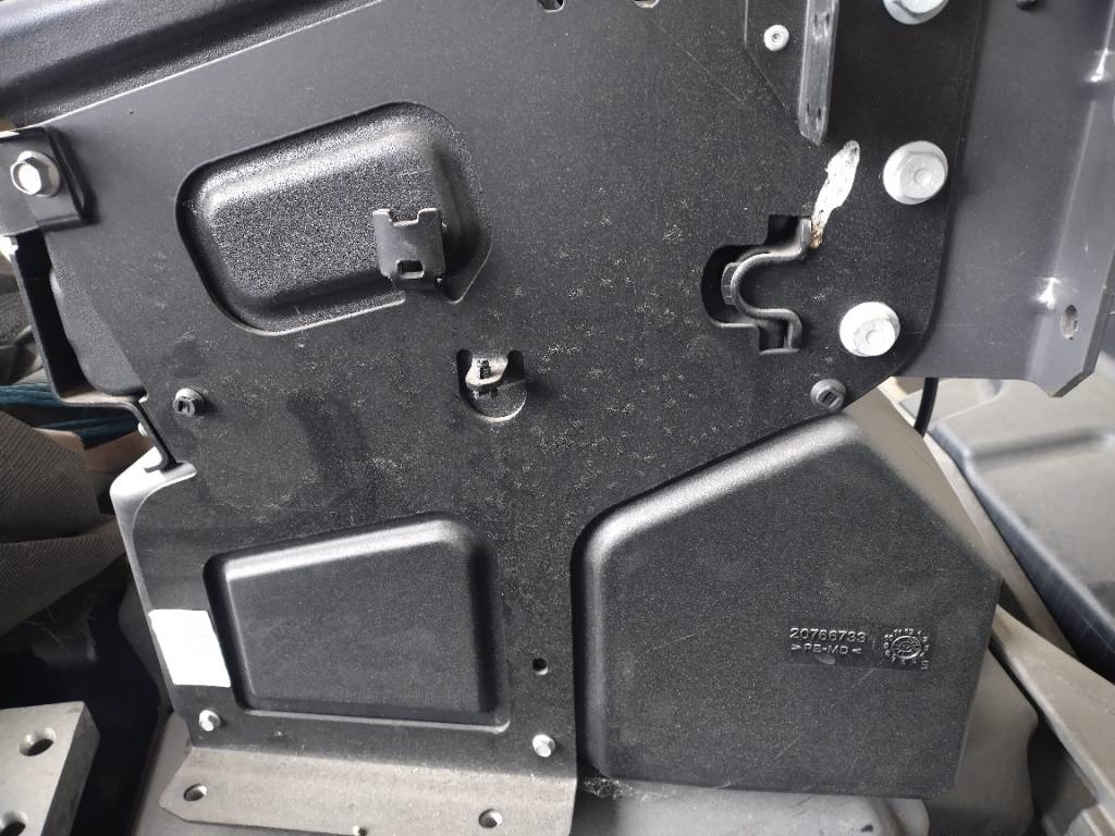 Volvo Adblue säiliö FL - Estrutura/ Châssis por Camião: foto 3 Volvo Adblue säiliö FL - Estrutura/ Châssis por Camião: foto 3