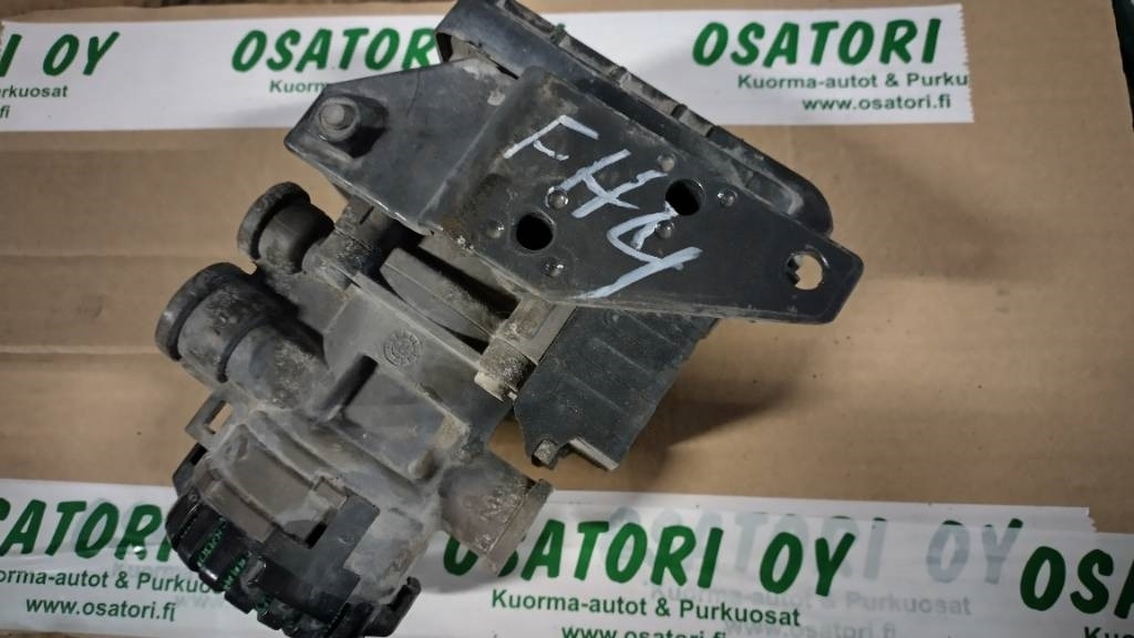 Volvo EBS modulaattori - Peças de freio por Camião: foto 2 Volvo EBS modulaattori - Peças de freio por Camião: foto 2