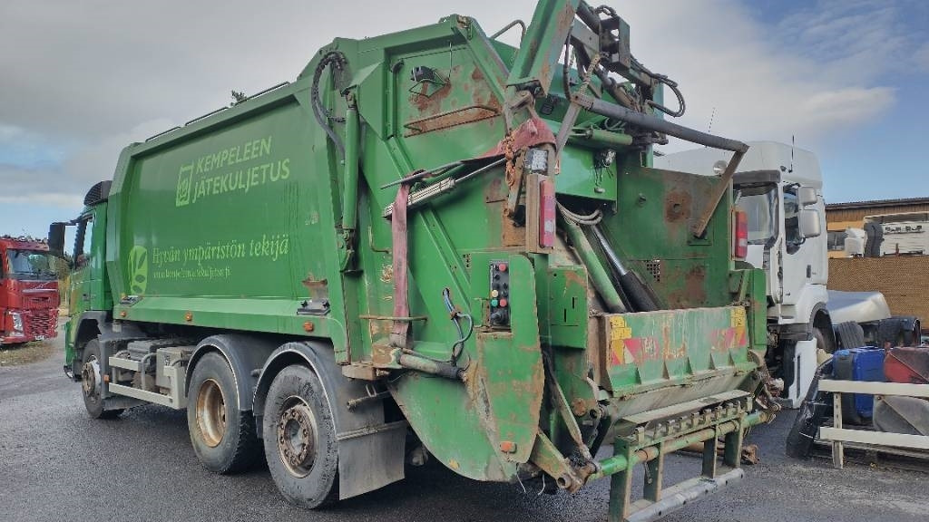 Volvo FM330 6x2 Norba pakkaaja,molokki nostin, manuaali  - Caminhão de lixo: foto 5 Volvo FM330 6x2 Norba pakkaaja,molokki nostin, manuaali  - Caminhão de lixo: foto 5