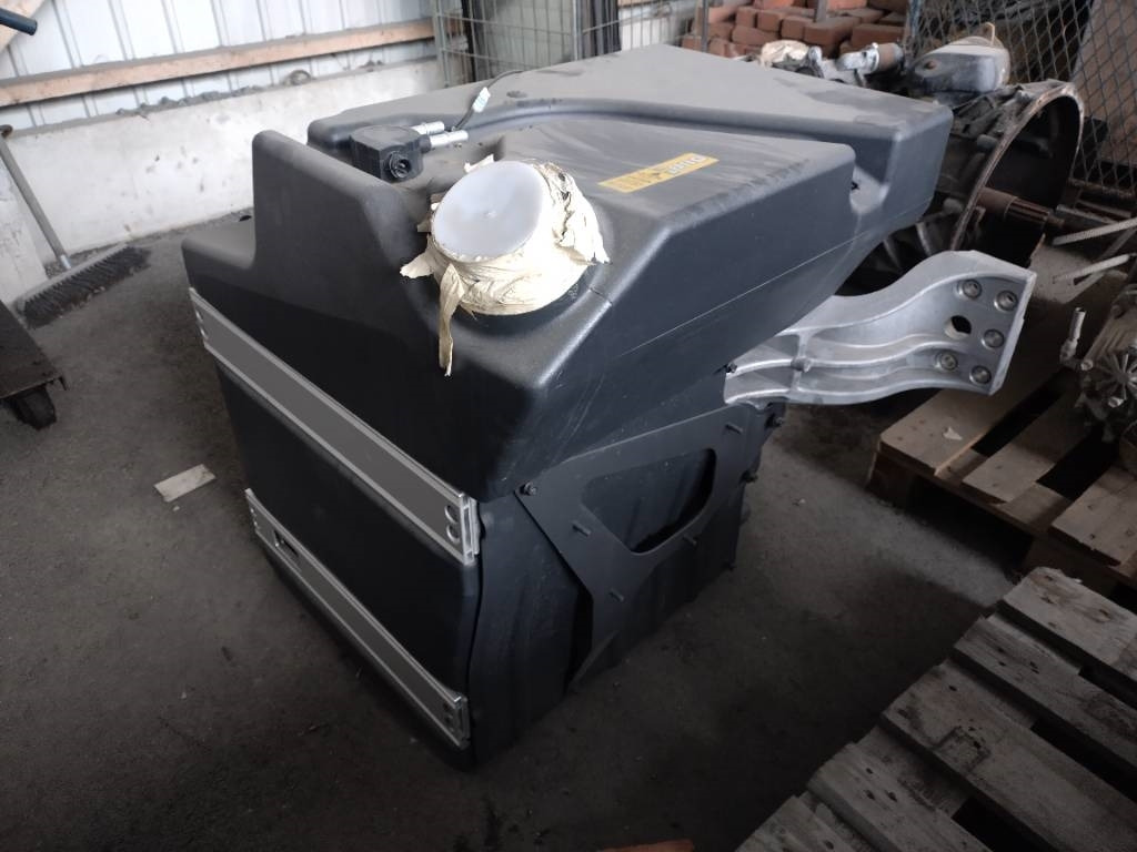 Volvo Polttoaine tankki 2+2 - Estrutura/ Châssis por Camião: foto 2 Volvo Polttoaine tankki 2+2 - Estrutura/ Châssis por Camião: foto 2