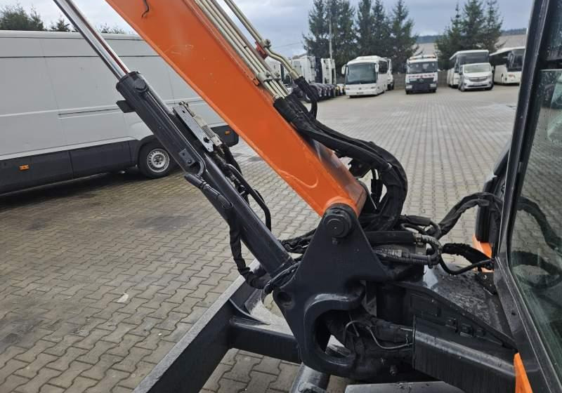 Hitachi ZX48U-5A CLR / 3 ŁYŻKI / SPROWADZONA / 2 300 MTH - Escavadora de rastos: foto 5 Hitachi ZX48U-5A CLR / 3 ŁYŻKI / SPROWADZONA / 2 300 MTH - Escavadora de rastos: foto 5