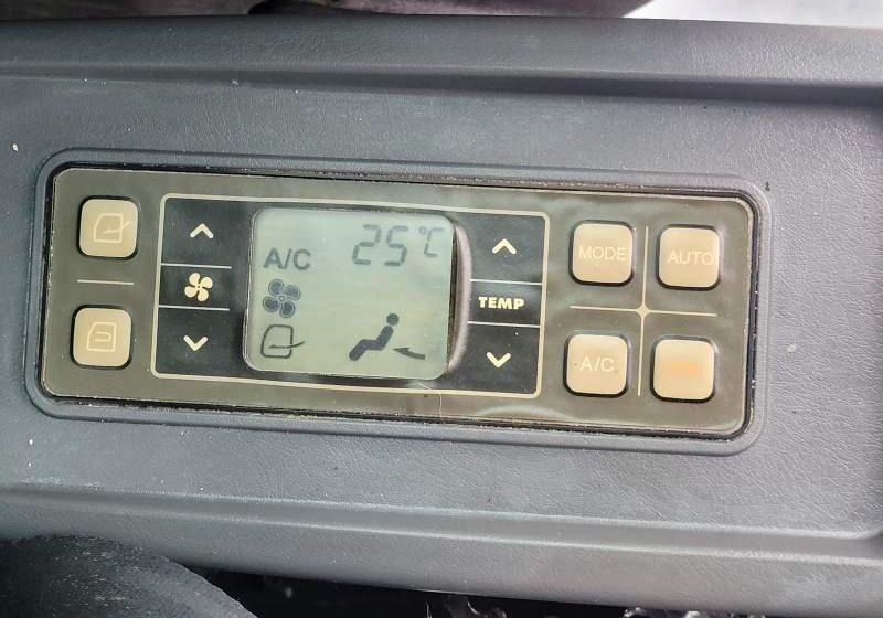 Escavadeira de rodas Hyundai ROBEX 55W-9 EXCAVATOR / SPROWADZONY Z FRANCJI: foto 14 Escavadeira de rodas Hyundai ROBEX 55W-9 EXCAVATOR / SPROWADZONY Z FRANCJI: foto 14