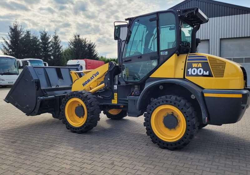 Komatsu WA1 100M / SPROWADZONA Z FRANCJI/ 6 300 MTH - Pá carregadora de rodas: foto 3 Komatsu WA1 100M / SPROWADZONA Z FRANCJI/ 6 300 MTH - Pá carregadora de rodas: foto 3