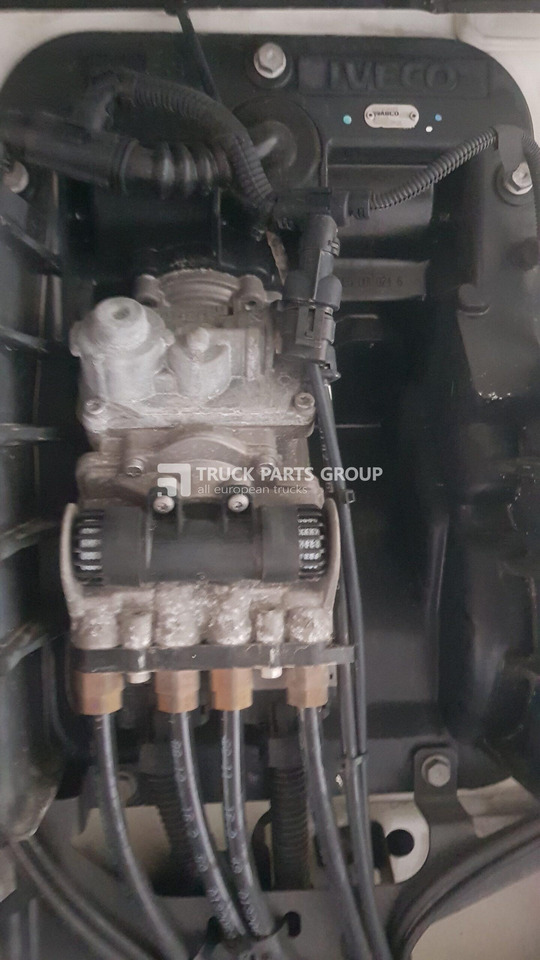 IVECO IVECO STRALIS EURO6 EBS WABCO 4M 3M emission brake valve control unit 4800200140, 5801998627, 446230025, 179085062, 5801998614 - Válvula de freio por Camião: foto 1 IVECO IVECO STRALIS EURO6 EBS WABCO 4M 3M emission brake valve control unit 4800200140, 5801998627, 446230025, 179085062, 5801998614 - Válvula de freio por Camião: foto 1
