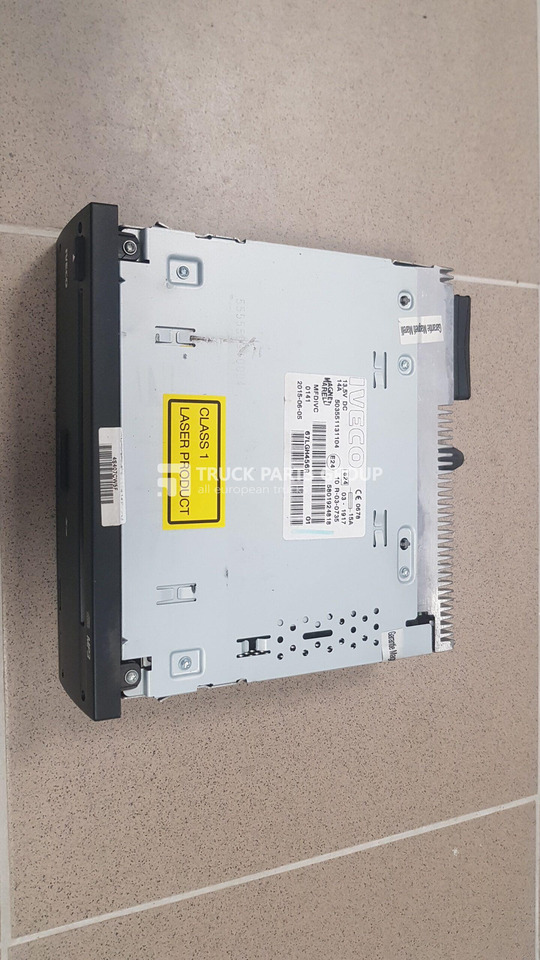 IVECO IVECO STRALIS EURO6 emission RADIO unit, CD player, MAGNETI MARELLI, SD card 5801924818 - Centralina electrónica por Camião: foto 2 IVECO IVECO STRALIS EURO6 emission RADIO unit, CD player, MAGNETI MARELLI, SD card 5801924818 - Centralina electrónica por Camião: foto 2