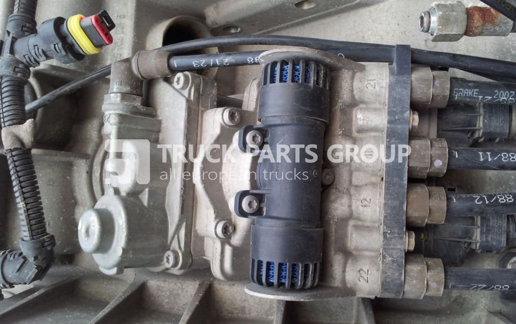 IVECO STRALIS EURO5, brake valve. brake plate valve EBS control 480020 pneumatic valve - Válvula de freio por Camião: foto 1 IVECO STRALIS EURO5, brake valve. brake plate valve EBS control 480020 pneumatic valve - Válvula de freio por Camião: foto 1