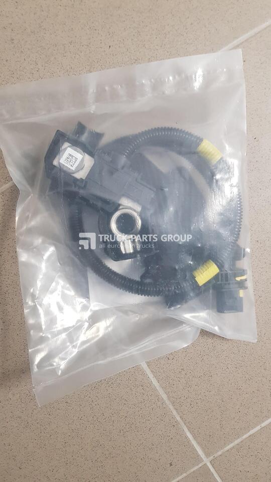 RENAULT RENAULT T series, T RANGE GAMA EURO 6, 7423937504, 23242412, batteries sensor, batteries connection control unit - Bateria automotiva por Camião: foto 1 RENAULT RENAULT T series, T RANGE GAMA EURO 6, 7423937504, 23242412, batteries sensor, batteries connection control unit - Bateria automotiva por Camião: foto 1