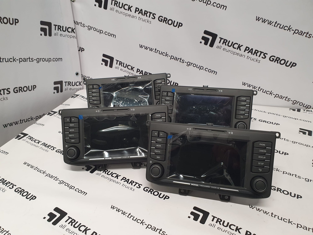 Scania T, P, G, R, L series EURO6, EURO 6 emission standard series multimedia navigation system HU scania AUS4 STD DAB, NAVI system, Harman / Becker 2594720, 2735760, 2635711, 2783088, infotainment sy - Sistema de navegação por Camião: foto 2 Scania T, P, G, R, L series EURO6, EURO 6 emission standard series multimedia navigation system HU scania AUS4 STD DAB, NAVI system, Harman / Becker 2594720, 2735760, 2635711, 2783088, infotainment sy - Sistema de navegação por Camião: foto 2