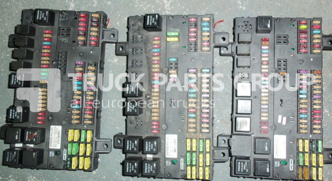 VOLVO FH13, FM13, EURO 4, EURO 5 emission fuse and relay centre, centr fuse block - Fusível por Camião: foto 1 VOLVO FH13, FM13, EURO 4, EURO 5 emission fuse and relay centre, centr fuse block - Fusível por Camião: foto 1