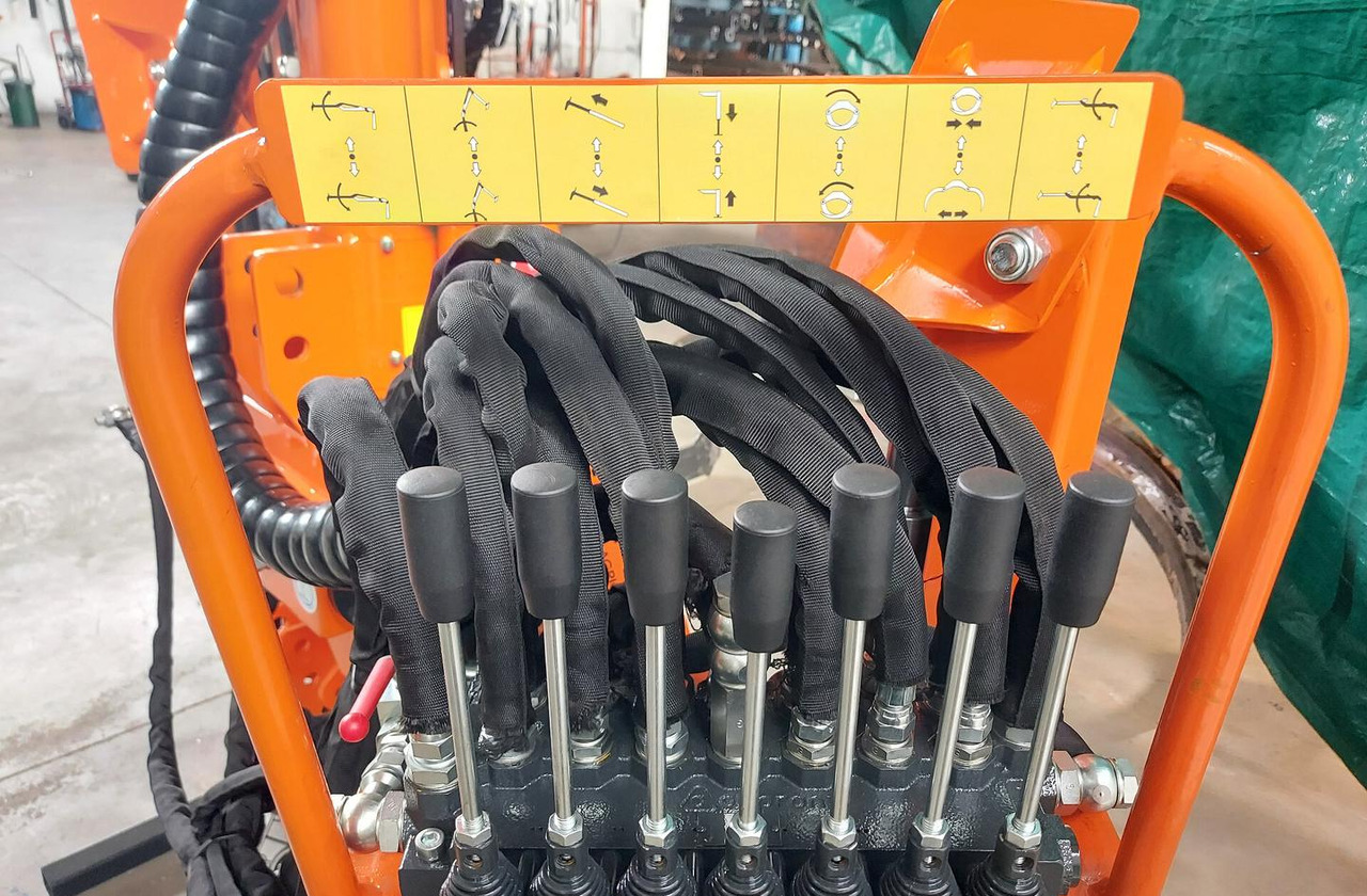 Gru - Caricatore forestale PAS300 - Grua para camião por Equipamento florestal: foto 3 Gru - Caricatore forestale PAS300 - Grua para camião por Equipamento florestal: foto 3