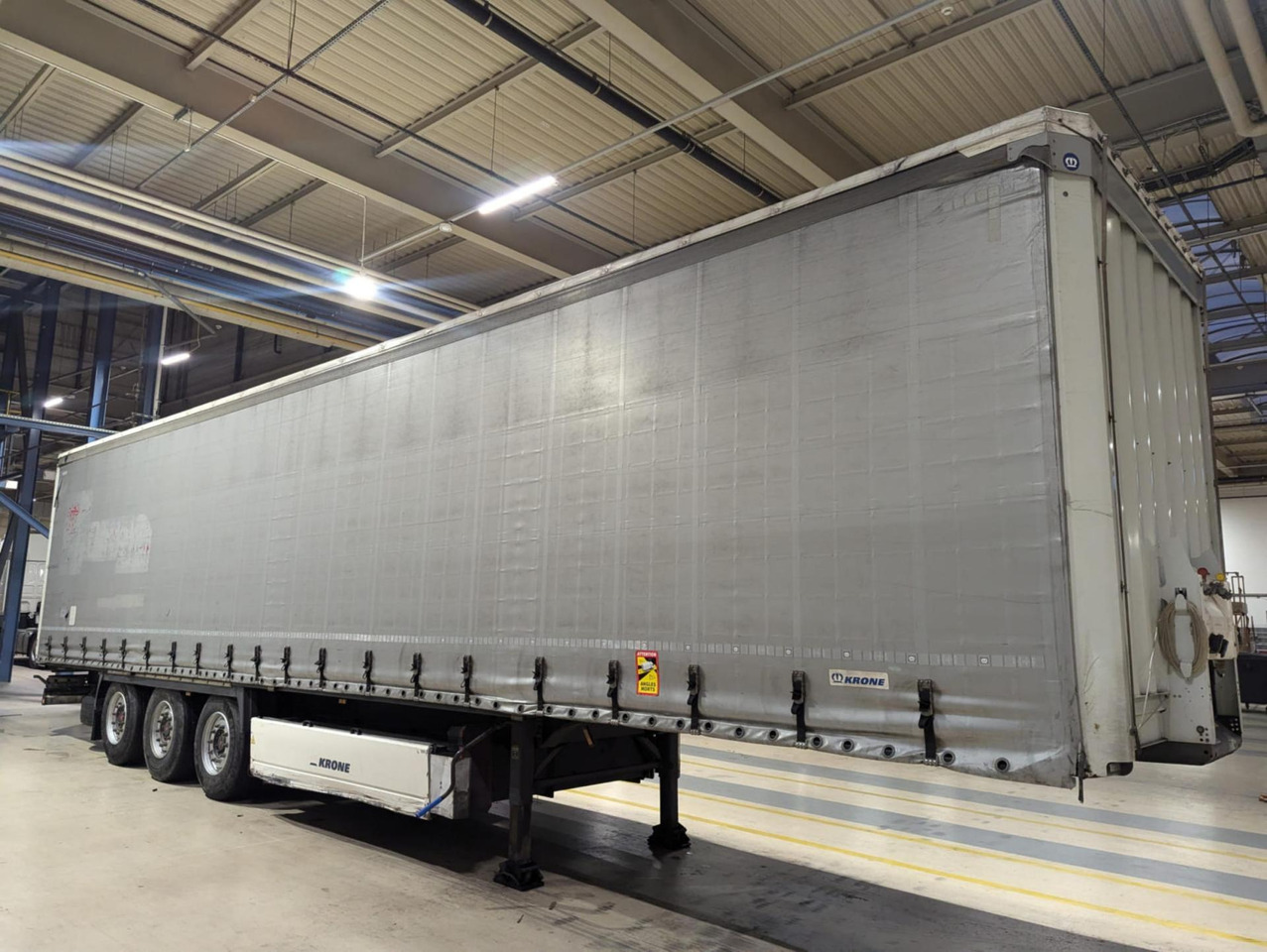 2018 Krone SDP Profi Liner Standard Lifting Axle - Semi-reboque de lona: foto 3 2018 Krone SDP Profi Liner Standard Lifting Axle - Semi-reboque de lona: foto 3