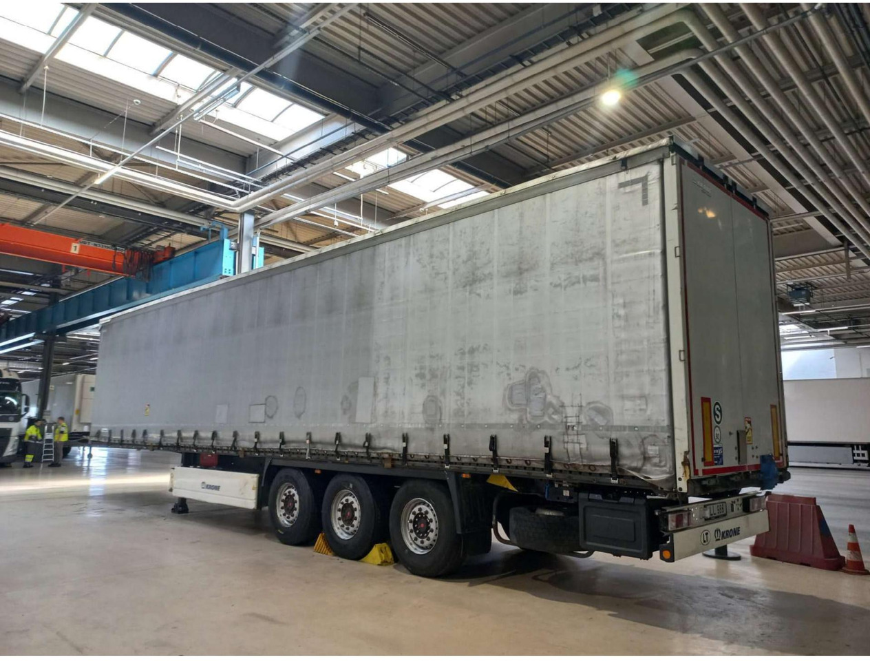2018 Krone SDP Profi Liner Standard Lifting Axle - Semi-reboque de lona: foto 4 2018 Krone SDP Profi Liner Standard Lifting Axle - Semi-reboque de lona: foto 4