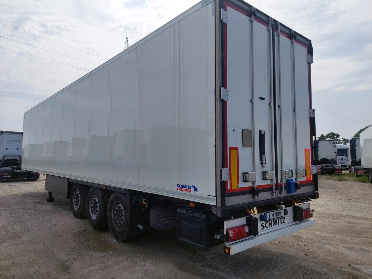 2018 Schmitz Cargobull SKO Double Deck FP 45 ThermoKing SLXi 300 Lifting Axle - Semi-reboque frigorífico: foto 4 2018 Schmitz Cargobull SKO Double Deck FP 45 ThermoKing SLXi 300 Lifting Axle - Semi-reboque frigorífico: foto 4