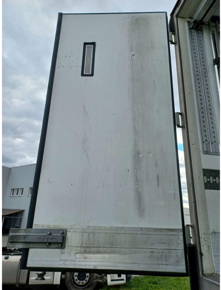 2018 Schmitz Cargobull SKO Double Deck FP 60 ThermoKing SLXi 300 Lifting Axle - Semi-reboque frigorífico: foto 4 2018 Schmitz Cargobull SKO Double Deck FP 60 ThermoKing SLXi 300 Lifting Axle - Semi-reboque frigorífico: foto 4
