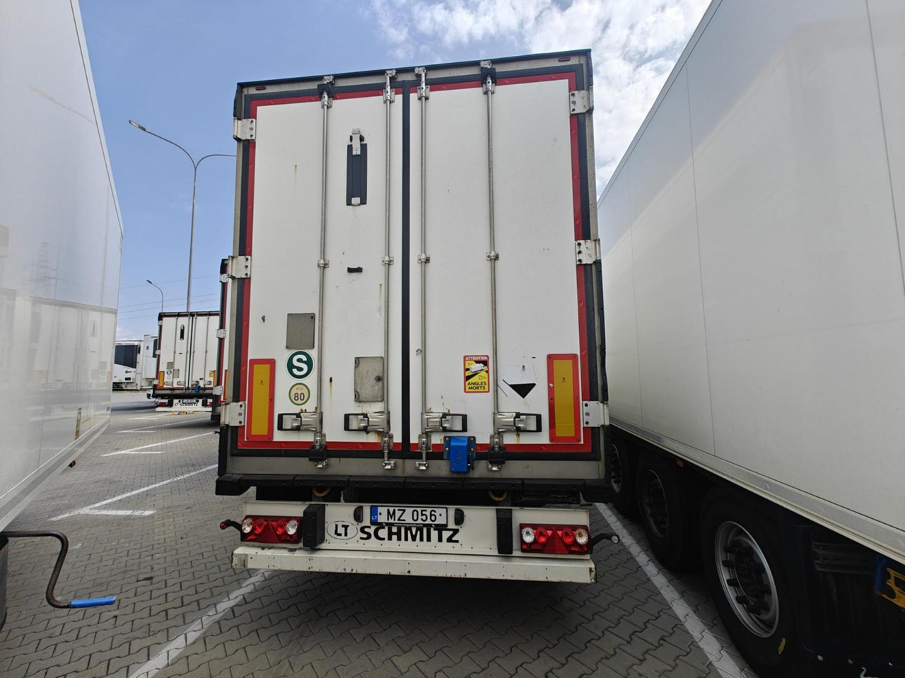 2019 Schmitz Cargobull SKO Double Deck FP 60 ThermoKing SLXi 300 - Semi-reboque frigorífico: foto 4 2019 Schmitz Cargobull SKO Double Deck FP 60 ThermoKing SLXi 300 - Semi-reboque frigorífico: foto 4