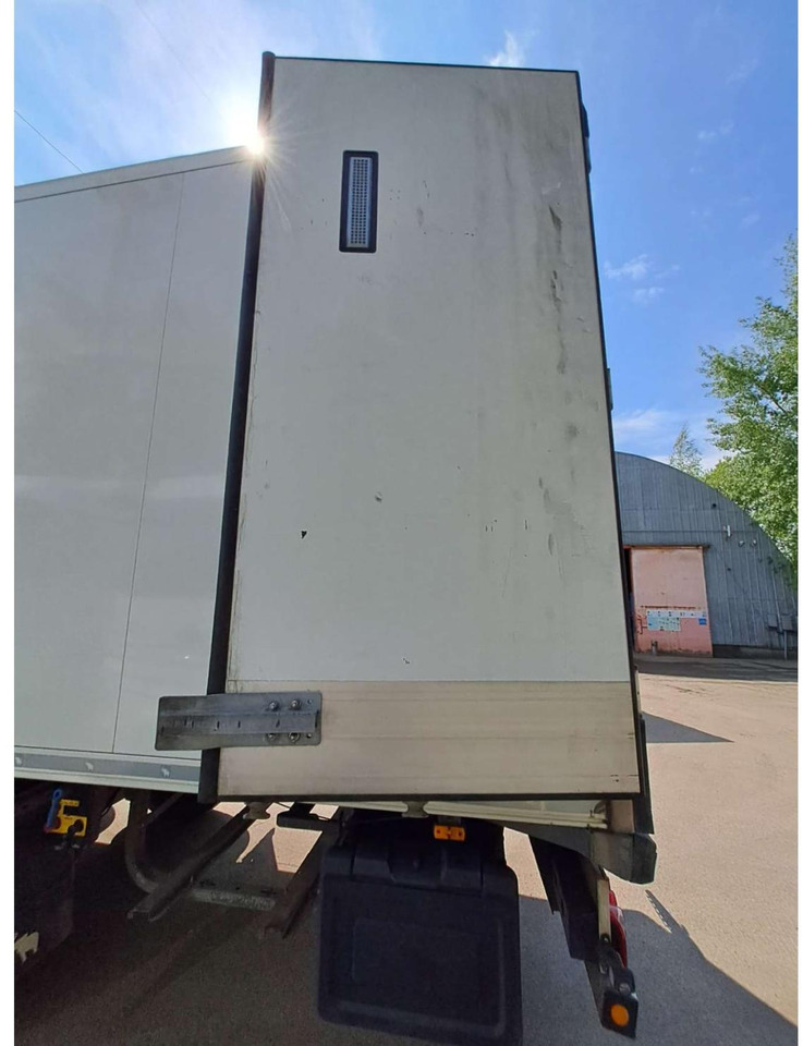 2019 Schmitz Cargobull SKO FP 60 ThermoKing SLXi 300 - Semi-reboque frigorífico: foto 5 2019 Schmitz Cargobull SKO FP 60 ThermoKing SLXi 300 - Semi-reboque frigorífico: foto 5