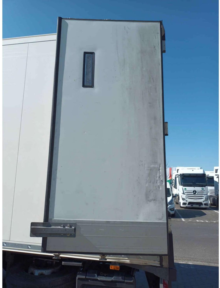 2020 Schmitz Cargobull SKO FP 60 ThermoKing SLXi 300 - Semi-reboque frigorífico: foto 3 2020 Schmitz Cargobull SKO FP 60 ThermoKing SLXi 300 - Semi-reboque frigorífico: foto 3