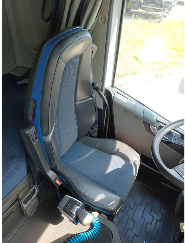 2023 Volvo FH 460 Globetrotter XL i-Save Side Skirts - Tractor: foto 3 2023 Volvo FH 460 Globetrotter XL i-Save Side Skirts - Tractor: foto 3