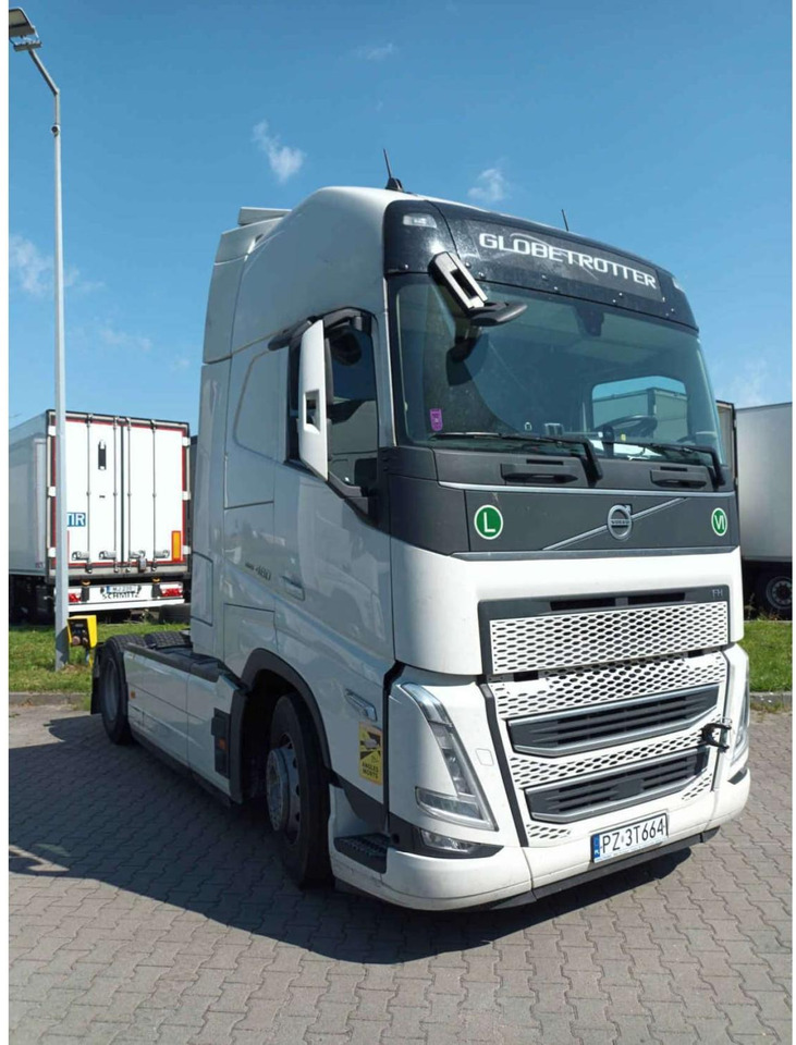 2023 Volvo FH 460 Globetrotter XL i-Save Side Skirts - Tractor: foto 1 2023 Volvo FH 460 Globetrotter XL i-Save Side Skirts - Tractor: foto 1
