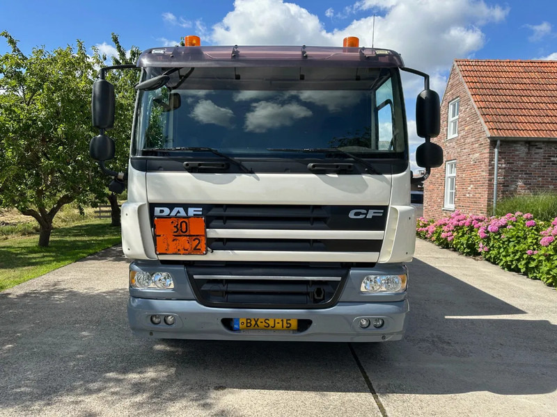 DAF CF 75.310 FAN / NL TRUCK / 6x2 / FUEL TANK 4 COMP. / 22 m3 / EURO5 / TOP CONDITION!! - Caminhão tanque: foto 2 DAF CF 75.310 FAN / NL TRUCK / 6x2 / FUEL TANK 4 COMP. / 22 m3 / EURO5 / TOP CONDITION!! - Caminhão tanque: foto 2