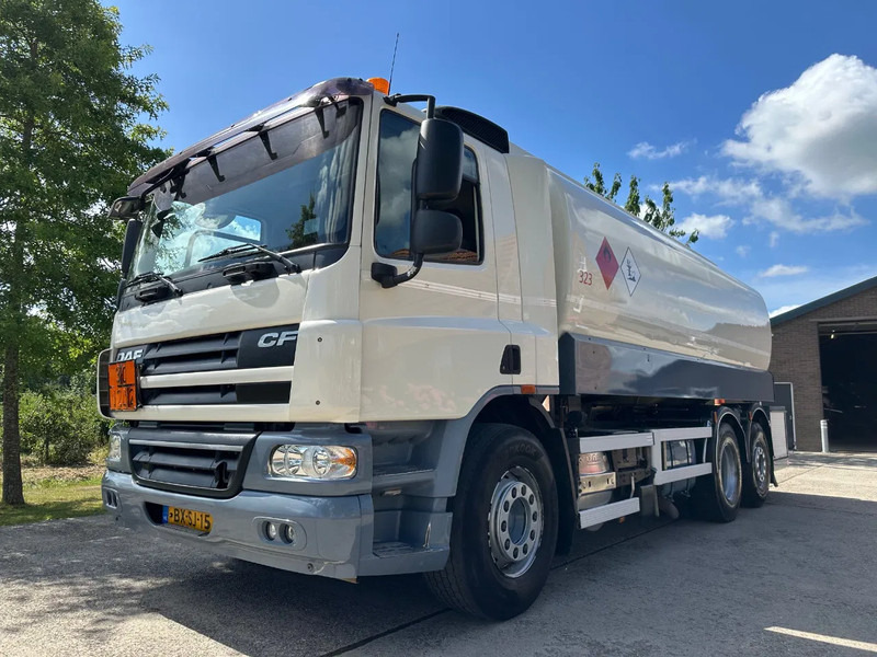 DAF CF 75.310 FAN / NL TRUCK / 6x2 / FUEL TANK 4 COMP. / 22 m3 / EURO5 / TOP CONDITION!! - Caminhão tanque: foto 1 DAF CF 75.310 FAN / NL TRUCK / 6x2 / FUEL TANK 4 COMP. / 22 m3 / EURO5 / TOP CONDITION!! - Caminhão tanque: foto 1