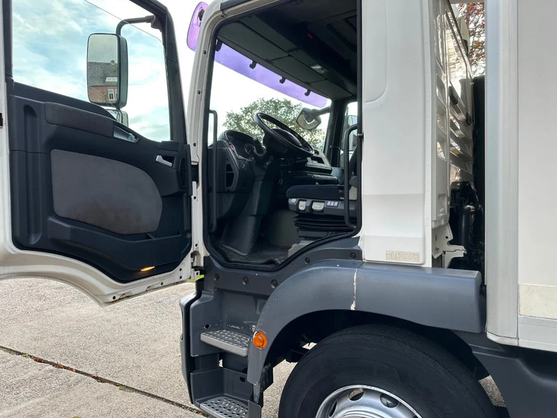 MAN TGM 18.280 / NL TRUCK / EURO 4 / CLIMA / DOORS+LIFT+SIDE DOOR / CARRIER FRIGO (print broken!) - Camião frigorífico: foto 4 MAN TGM 18.280 / NL TRUCK / EURO 4 / CLIMA / DOORS+LIFT+SIDE DOOR / CARRIER FRIGO (print broken!) - Camião frigorífico: foto 4