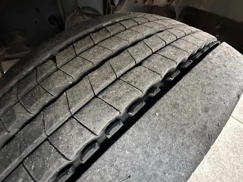 MAN TGM 18.280 / NL TRUCK / EURO 4 / CLIMA / DOORS+LIFT+SIDE DOOR / CARRIER FRIGO (print broken!) - Camião frigorífico: foto 5 MAN TGM 18.280 / NL TRUCK / EURO 4 / CLIMA / DOORS+LIFT+SIDE DOOR / CARRIER FRIGO (print broken!) - Camião frigorífico: foto 5