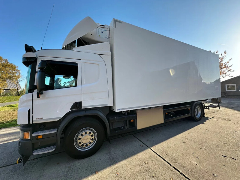 Scania P280 / NL TRUCK / EURO 6 / FULL AIR / CARRIER SUPRA 1250 / TOPCONDITION / LIFT+DOORS - Camião frigorífico: foto 4 Scania P280 / NL TRUCK / EURO 6 / FULL AIR / CARRIER SUPRA 1250 / TOPCONDITION / LIFT+DOORS - Camião frigorífico: foto 4