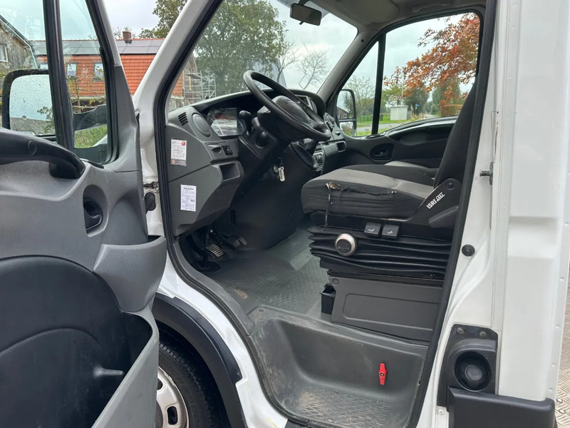 Iveco Daily 35C17 BE TREKKER 12T COMBI MET VELDHUIZEN SDO TRAILER 2008 / EURO 5 / 3 PERS. - Tractor: foto 5 Iveco Daily 35C17 BE TREKKER 12T COMBI MET VELDHUIZEN SDO TRAILER 2008 / EURO 5 / 3 PERS. - Tractor: foto 5