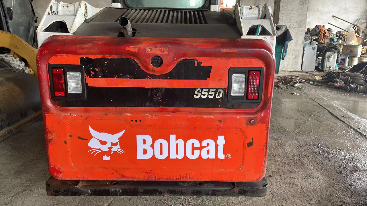 BOBCAT S550 - Ferramenta/ Equipamento: foto 3 BOBCAT S550 - Ferramenta/ Equipamento: foto 3