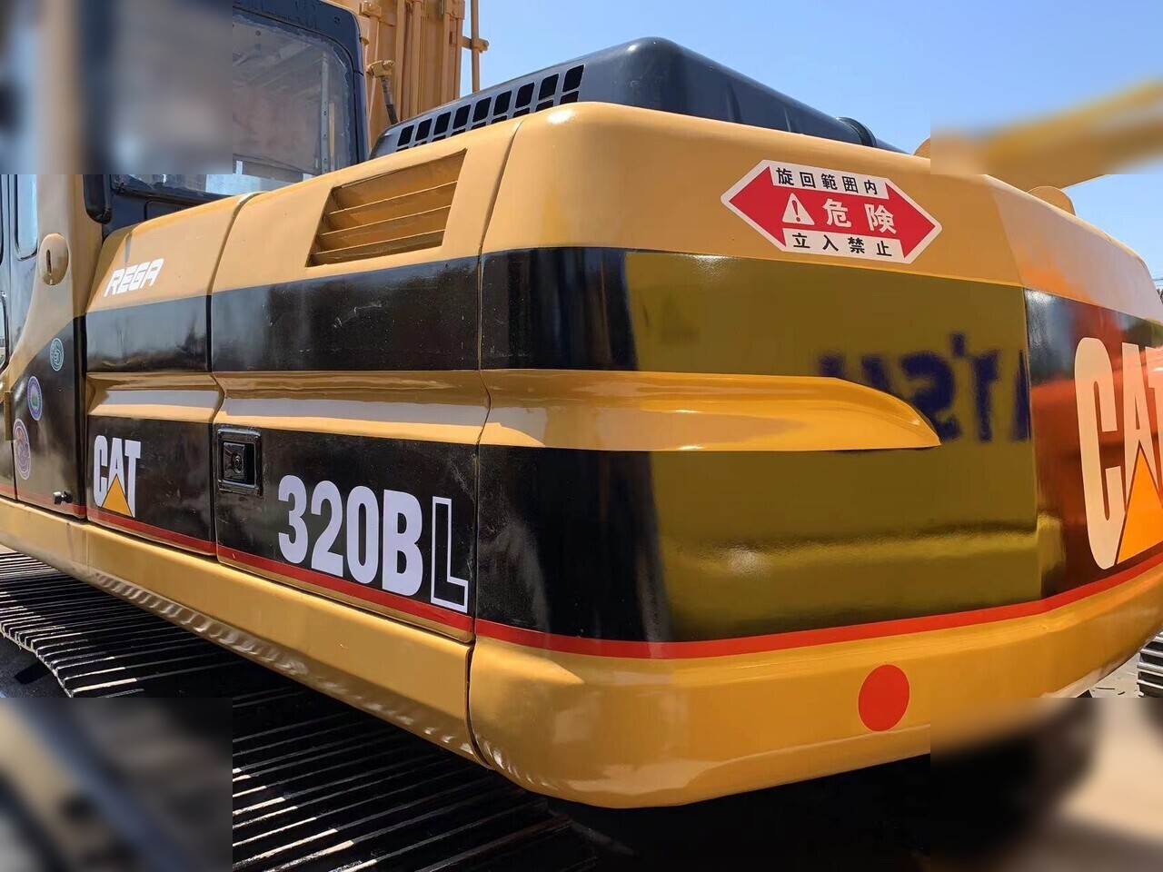 CATERPILLAR 320BL - Escavadora de rastos: foto 2 CATERPILLAR 320BL - Escavadora de rastos: foto 2