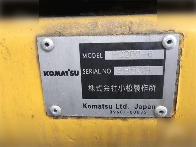 KOMATSU PC200-6 - Escavadora de rastos: foto 2 KOMATSU PC200-6 - Escavadora de rastos: foto 2