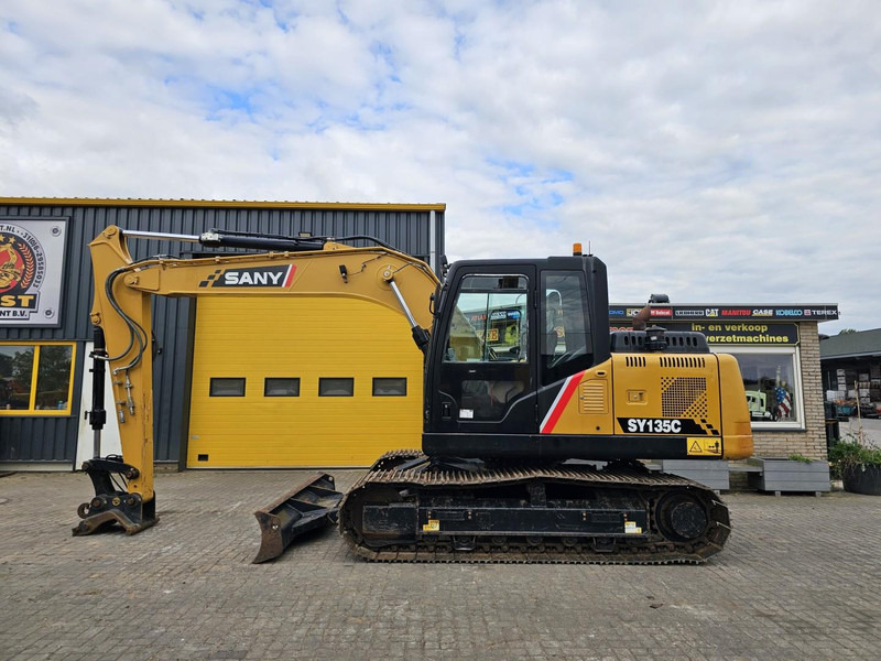 Sany SY135C - Escavadora de rastos: foto 1 Sany SY135C - Escavadora de rastos: foto 1