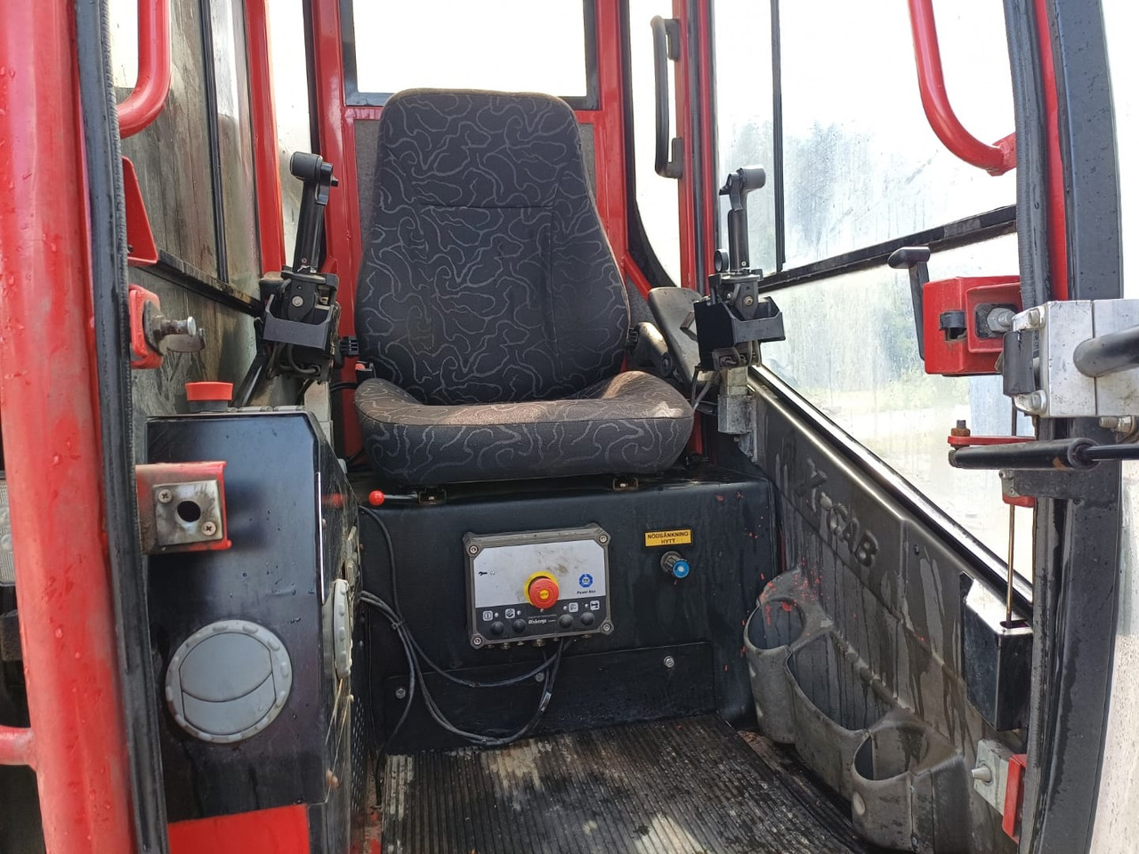 Volvo FH16 750 - Camião de transporte de madeira, Camião grua: foto 5 Volvo FH16 750 - Camião de transporte de madeira, Camião grua: foto 5