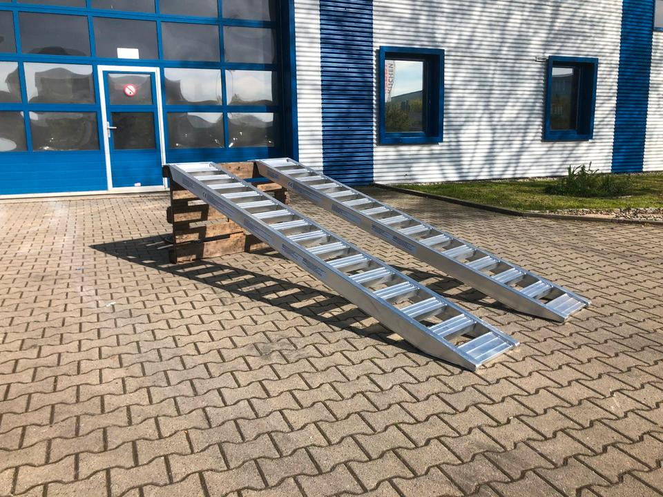 Alurampen Satz 3,50m 4000KG Minibagger Minilader Quad Auffahrrampe *INKL.19% MWST* - Rampa de carregamento: foto 3 Alurampen Satz 3,50m 4000KG Minibagger Minilader Quad Auffahrrampe *INKL.19% MWST* - Rampa de carregamento: foto 3