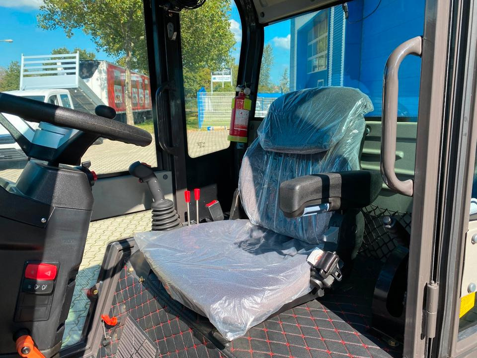 Hoflader/Radlader BK810 *BERGER KRAUS*Kubota *EURO-AUFNAHME*SCHNELLWECHSLER*SOFORT!* - Carregadora articulada: foto 5 Hoflader/Radlader BK810 *BERGER KRAUS*Kubota *EURO-AUFNAHME*SCHNELLWECHSLER*SOFORT!* - Carregadora articulada: foto 5