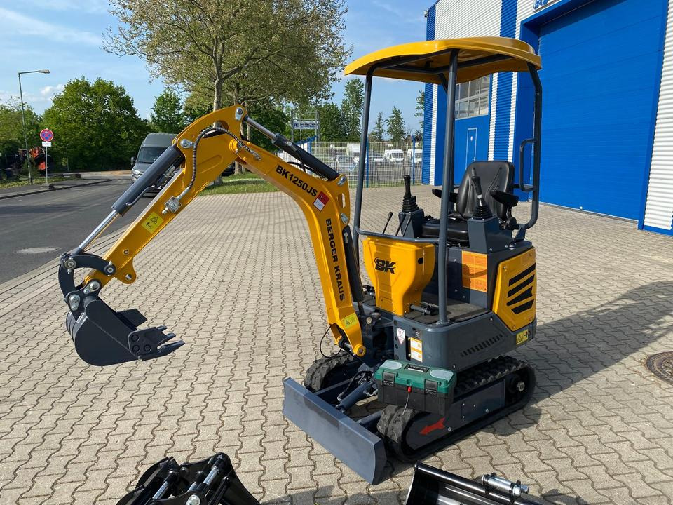 Minibagger BK1250JS + Zubehör *INKL.19% MWST*KUBOTA*BERGER KRAUS*JOYSTICK*SOFORT!* - Mini escavadeira: foto 4 Minibagger BK1250JS + Zubehör *INKL.19% MWST*KUBOTA*BERGER KRAUS*JOYSTICK*SOFORT!* - Mini escavadeira: foto 4