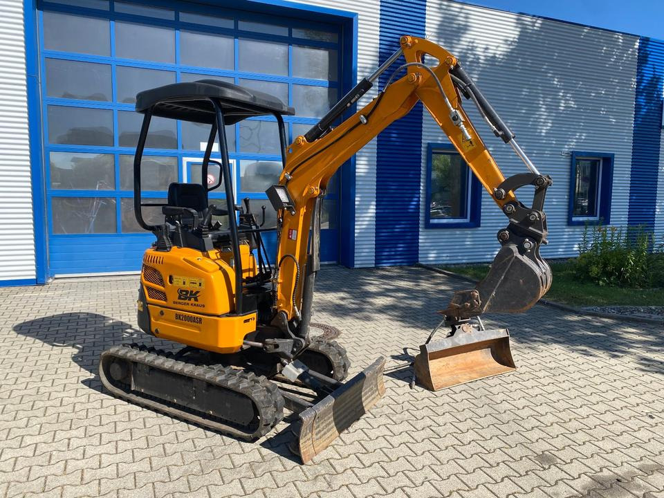 Minibagger BK2000ASR inkl. Schaufeln *INKL.19 MWST*95H*BERGER KRAUS*YANMAR-MOTOR* SCHWENKARM*VERSTELLFAHRWERK* - Mini escavadeira: foto 2 Minibagger BK2000ASR inkl. Schaufeln *INKL.19 MWST*95H*BERGER KRAUS*YANMAR-MOTOR* SCHWENKARM*VERSTELLFAHRWERK* - Mini escavadeira: foto 2