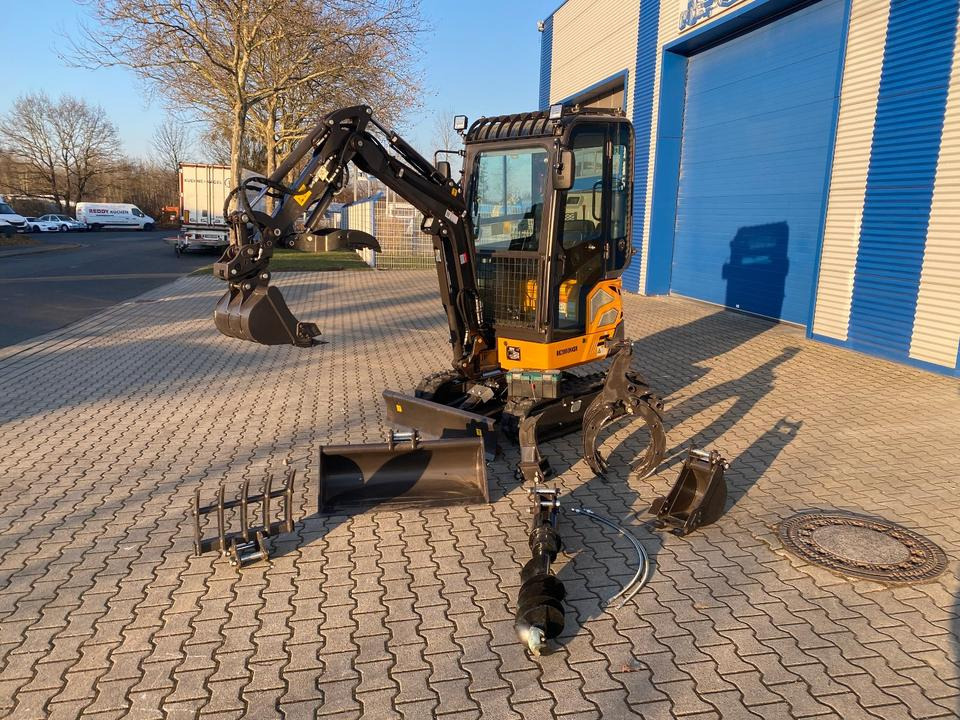 Minibagger BK2000NKSR inkl. Zubehörpaket *INKL.19% MWST*BERGER KRAUS*KUBOTA* KLIMA*SCHWENKARM*VERSTELLFAHRWERK* - Mini escavadeira: foto 1 Minibagger BK2000NKSR inkl. Zubehörpaket *INKL.19% MWST*BERGER KRAUS*KUBOTA* KLIMA*SCHWENKARM*VERSTELLFAHRWERK* - Mini escavadeira: foto 1