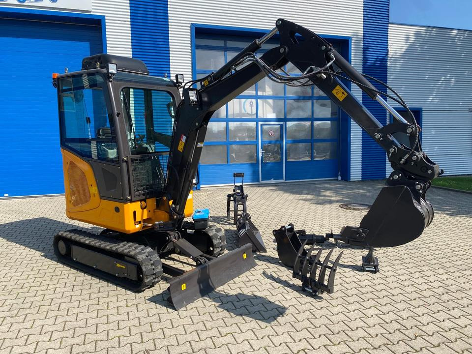 Minibagger BK2800ASR inkl. Zubehörpaket *INKL.19% MWST*BERGER KRAUS*KUBOTA*SCHWENKARM* VERSTELLFAHRWERK*KLIMA* - Mini escavadeira: foto 5 Minibagger BK2800ASR inkl. Zubehörpaket *INKL.19% MWST*BERGER KRAUS*KUBOTA*SCHWENKARM* VERSTELLFAHRWERK*KLIMA* - Mini escavadeira: foto 5