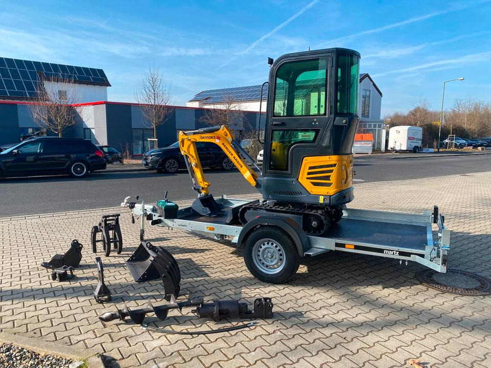 Minibagger BK950KS + Anhänger + Zubehör *INKL.19% MWST*BERGER KRAUS*KABINE*SOFORT!* - Mini escavadeira, Reboque: foto 3 Minibagger BK950KS + Anhänger + Zubehör *INKL.19% MWST*BERGER KRAUS*KABINE*SOFORT!* - Mini escavadeira, Reboque: foto 3