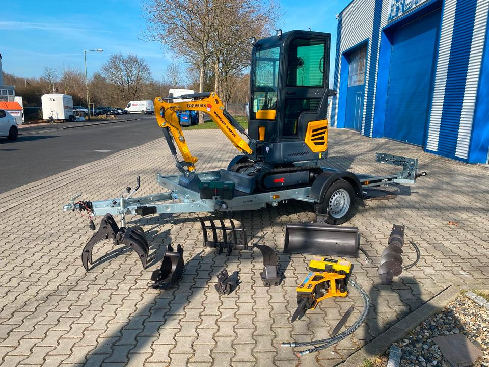 Minibagger BK950KS + Anhänger + Zubehör *INKL.19% MWST*BERGER KRAUS*KABINE*SOFORT!* - Mini escavadeira, Reboque: foto 1 Minibagger BK950KS + Anhänger + Zubehör *INKL.19% MWST*BERGER KRAUS*KABINE*SOFORT!* - Mini escavadeira, Reboque: foto 1